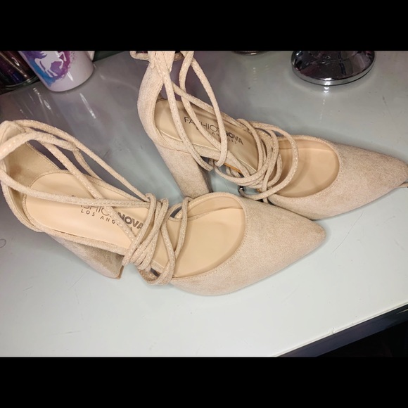 Beautiful shoes! 💕✨FASHION NOVA - Picture 3 of 7